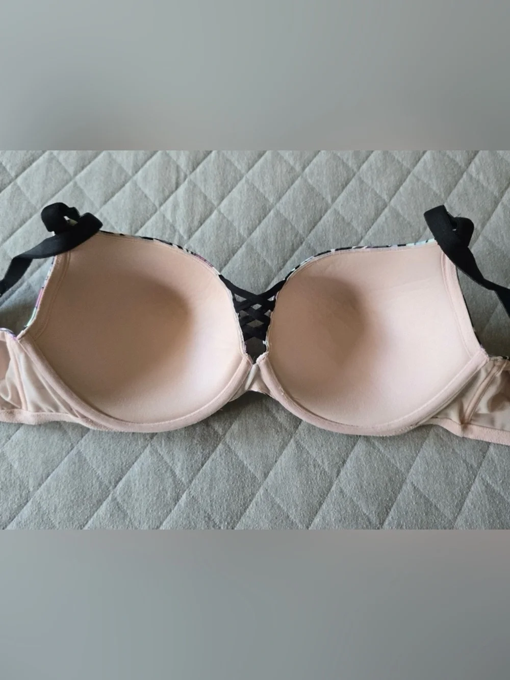 Torrid XO Plunge Push-Up Bra Size 40DD Butterfly print